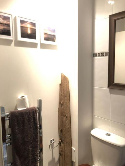 Lovely Riverside Flat Stifford Bagian luar foto